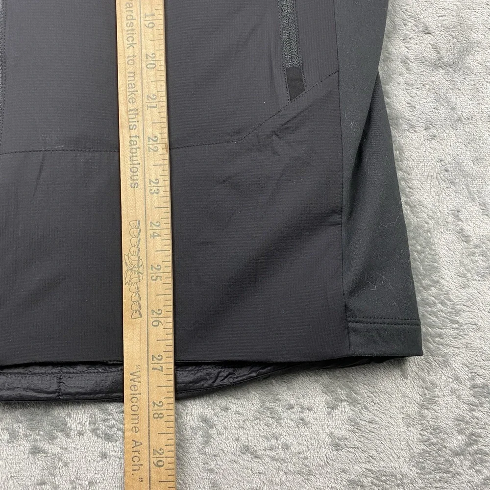 Arcteryx Atom SL Vest Mens Sz M Black Insulated Lightweight Pockets Company Logo